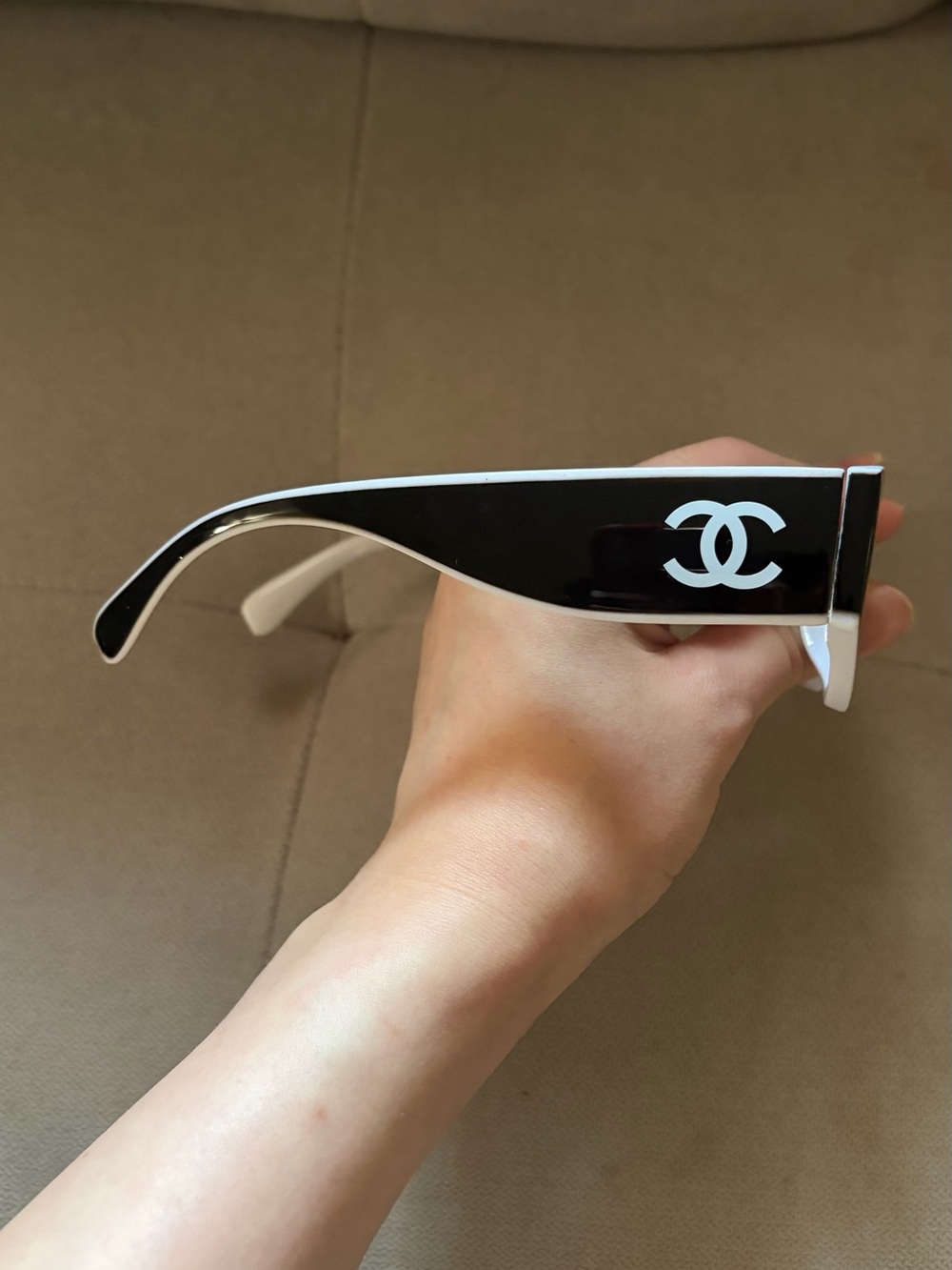 Black Cat-Eye Sunglasses with Silver Trim - Picture 4 of 5